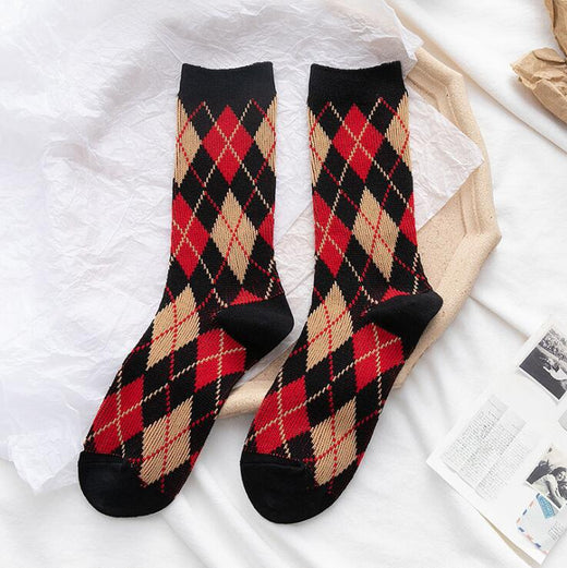 AutumnWinter Diamond-Patterned Women's Mid-Calf Socks