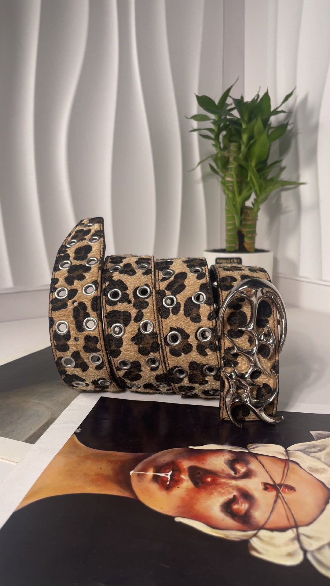 Personality Alien Punk Hollow Eye Rivet Belt Men