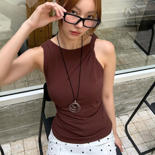 Women's Slim-fit Solid-color Sleeveless Top With A Twist Detail