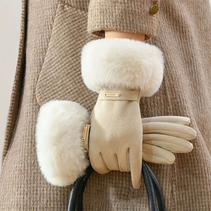 A 3-piece Winter Warm Glove Set