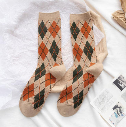 AutumnWinter Diamond-Patterned Women's Mid-Calf Socks