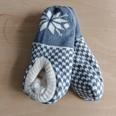 Warm And Lovely Glue-dispensing Non-slip Floor Shoes